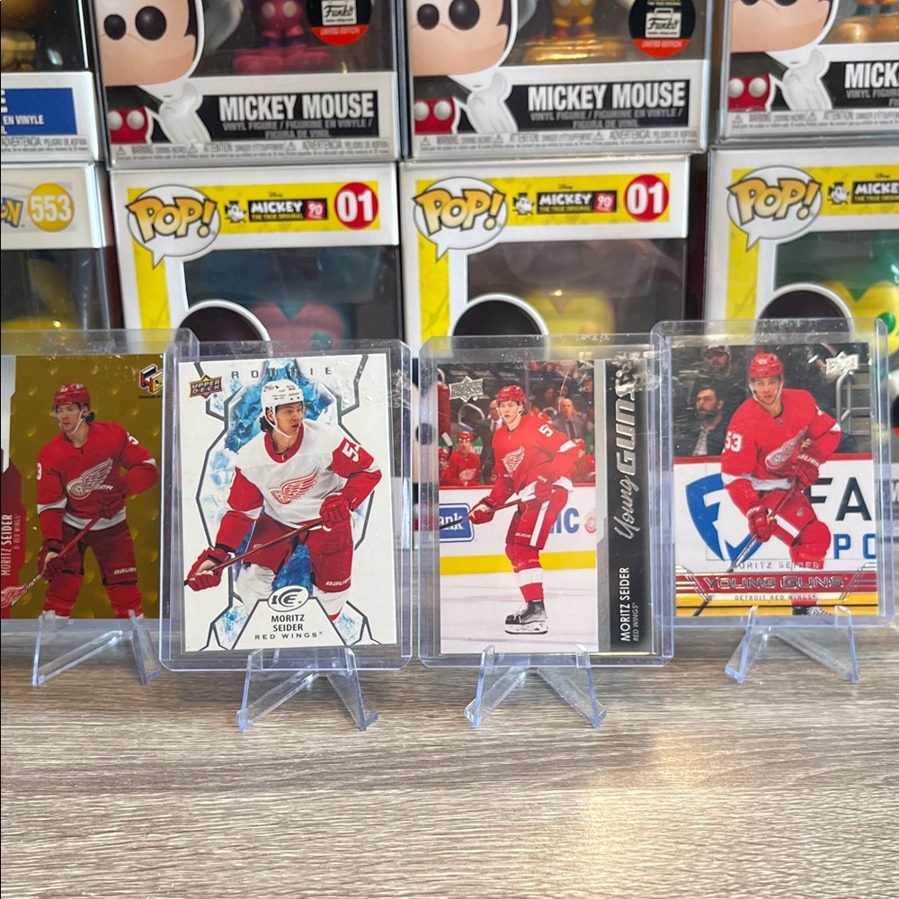 Moritz Seider Rookie Detroit Red Wings Hockey Card Collection